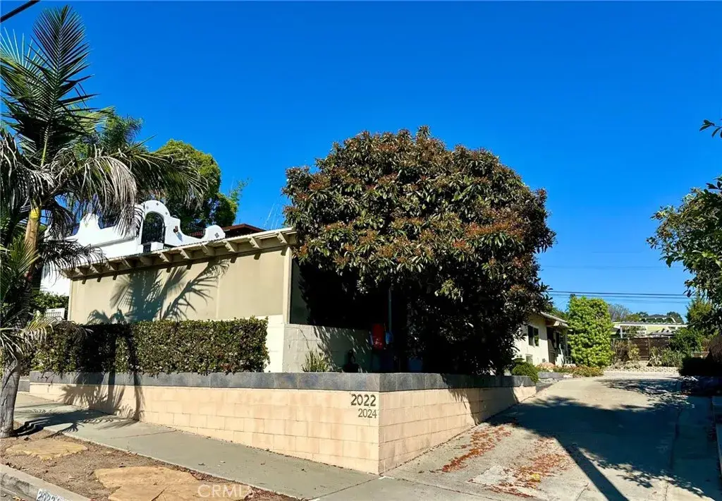 2022 Dawson Avenue, Signal Hill, CA 90755 - #1