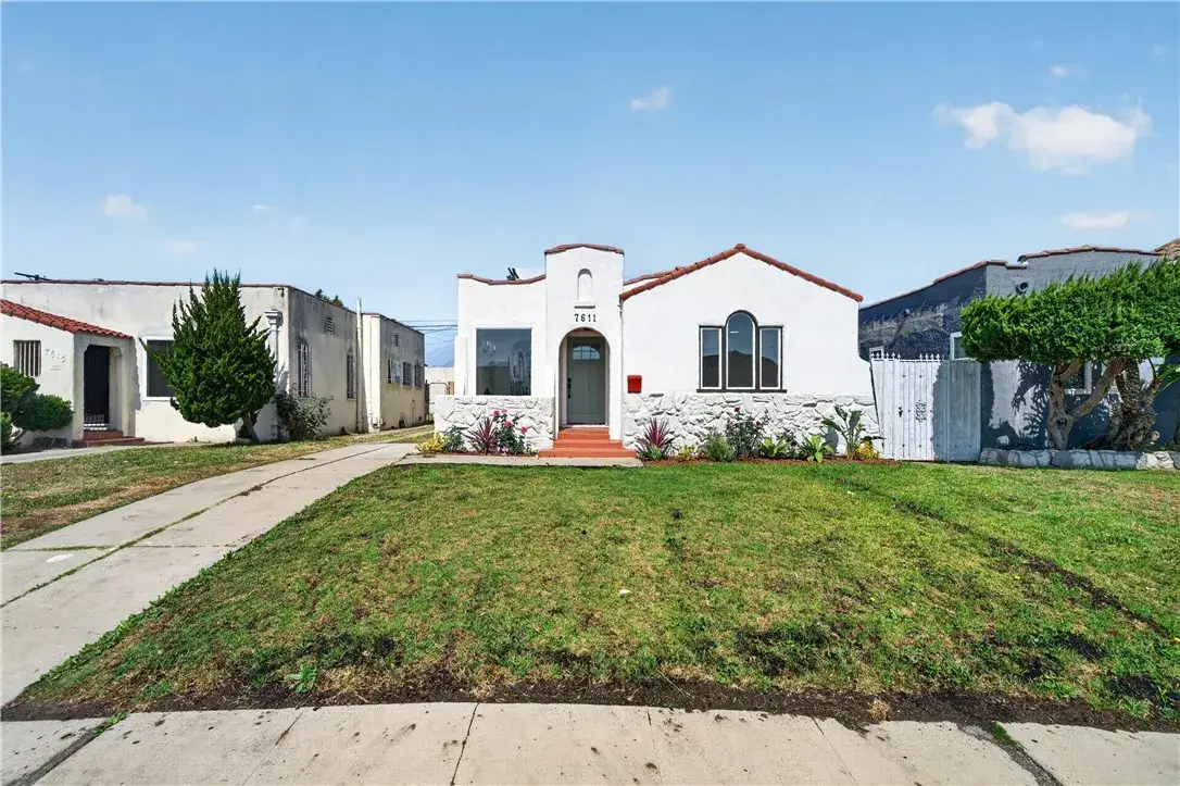 7611 S Hobart, Los Angeles, CA 90047 - #1