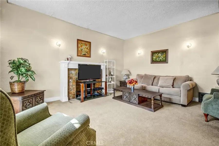 817 S Rowan Avenue, Los Angeles, CA 90023 - #3
