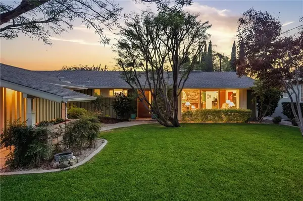 2612 N Louise Street, Santa Ana, CA 92706