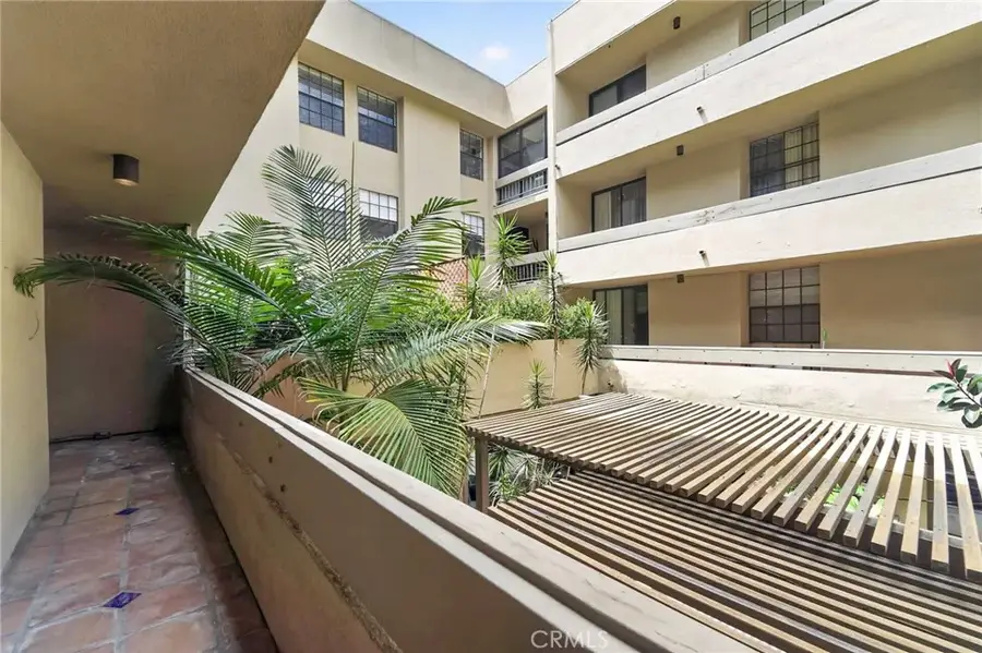 750 N Kings #114, West Hollywood, CA 90069 - #3