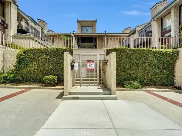 2298 Rose #302, Signal Hill, CA 90755
