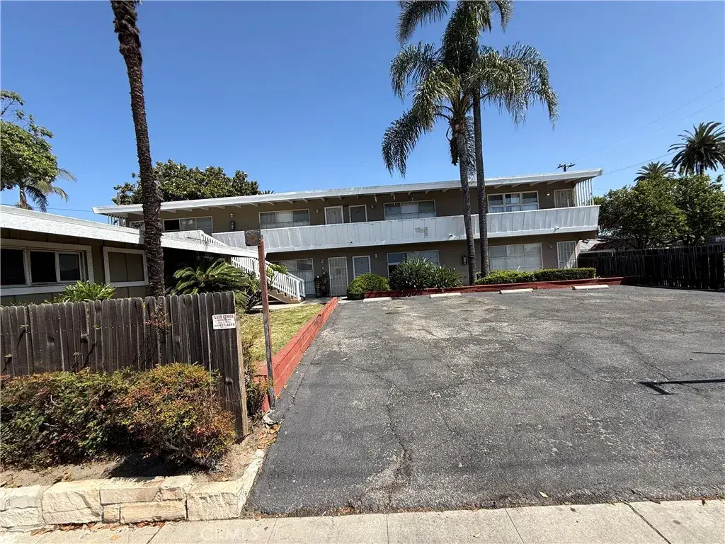1651 E South, Long Beach, CA 90805 - #1