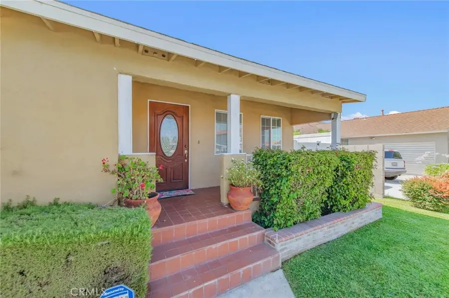 10530 Newville Avenue, Downey, CA 90241 - #2