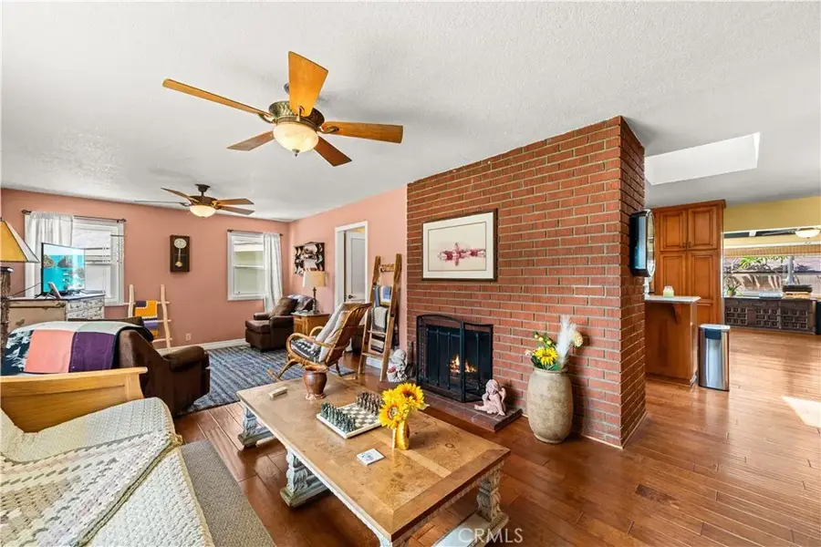 760 N Pine St, Orange, CA 92867 - #3