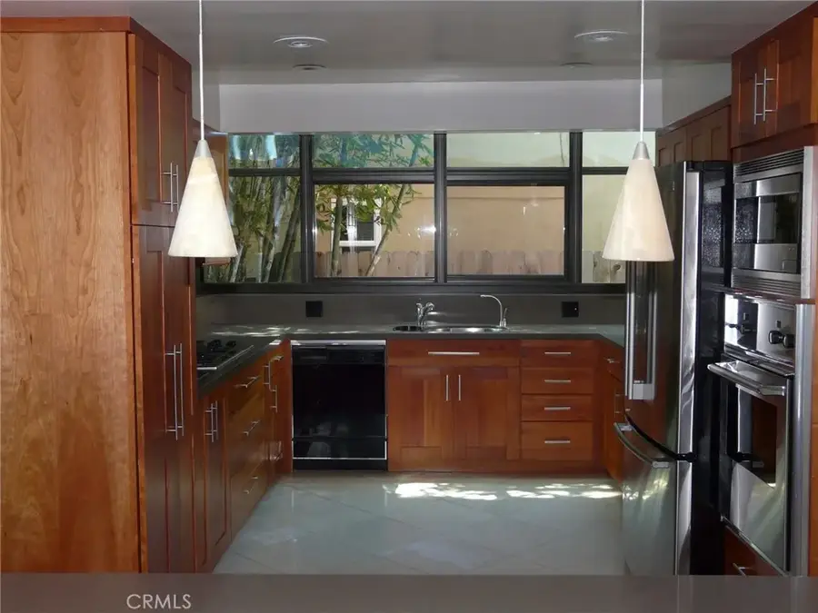 516-518 Roycroft Avenue, Long Beach, CA 90814 - #3