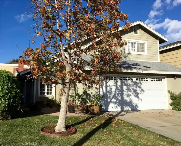 990 Trabuco, Costa Mesa, CA 92627