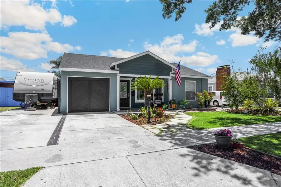 9112 Oak, Bellflower, CA 90706 - #3