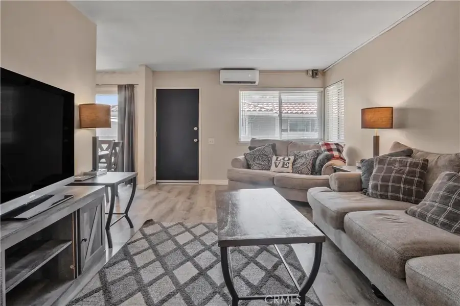 2423 Deodar, Santa Ana, CA 92705 - #2