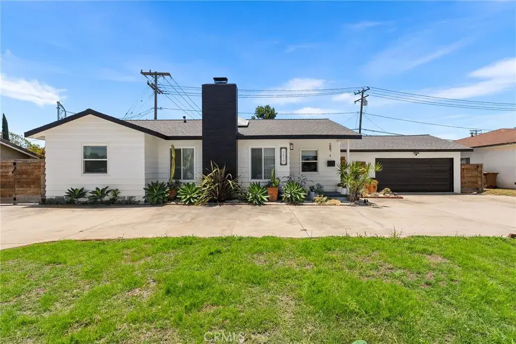 2410 W Broadway, Anaheim, CA 92804 - #1