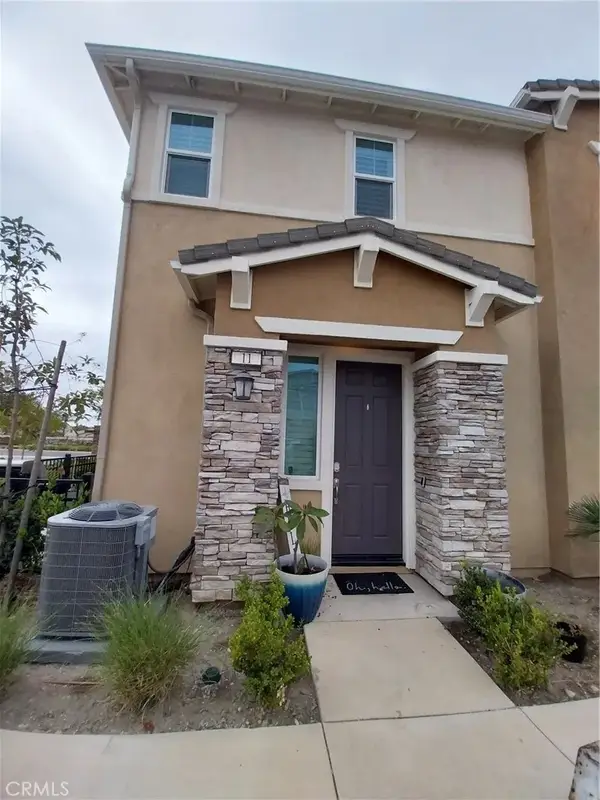 16571 Wyndham #11, Fontana, CA 92336