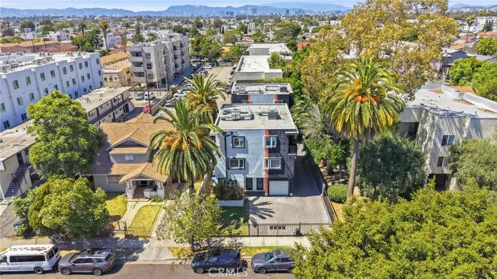 1233 W 39th, Los Angeles, CA 90037 - #1