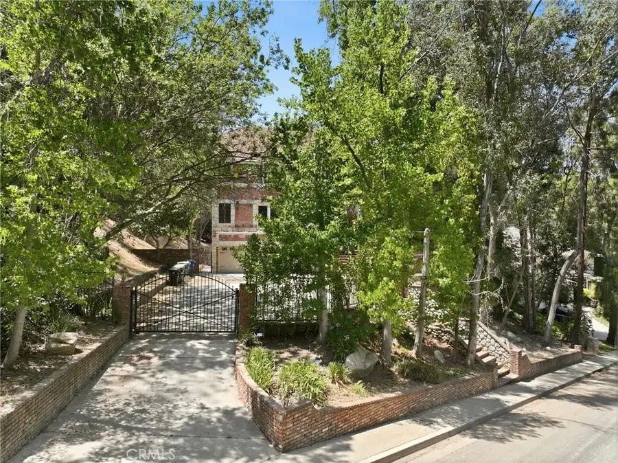 3243 Iredell, Studio City, CA 91604 - #2