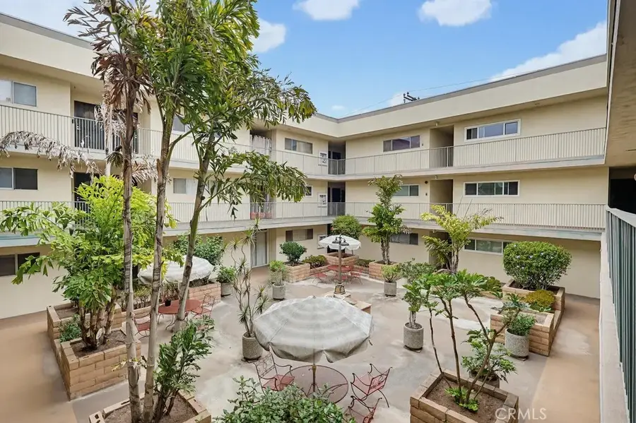 1187 E 3rd #210, Long Beach, CA 90802 - #2