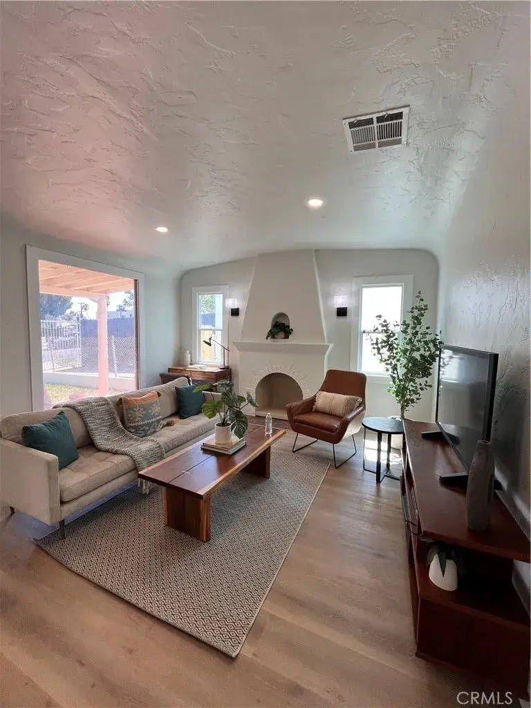 5369 Oakland Street, Los Angeles, CA 90032 - #3