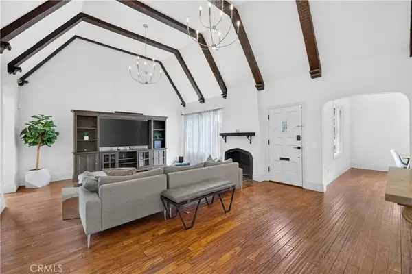 515 N Crescent Heights, Los Angeles, CA 90048