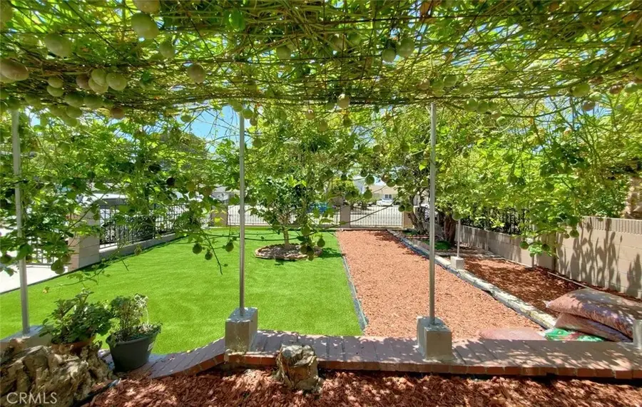1217 S Huron, Santa Ana, CA 92704 - #3