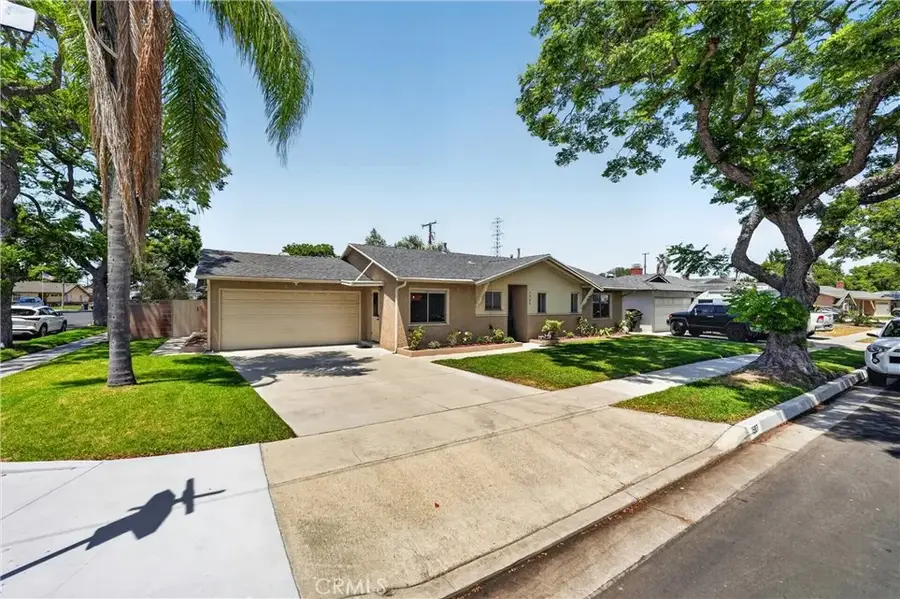 1587 W Kimberly Avenue, Anaheim, CA 92802 - #3