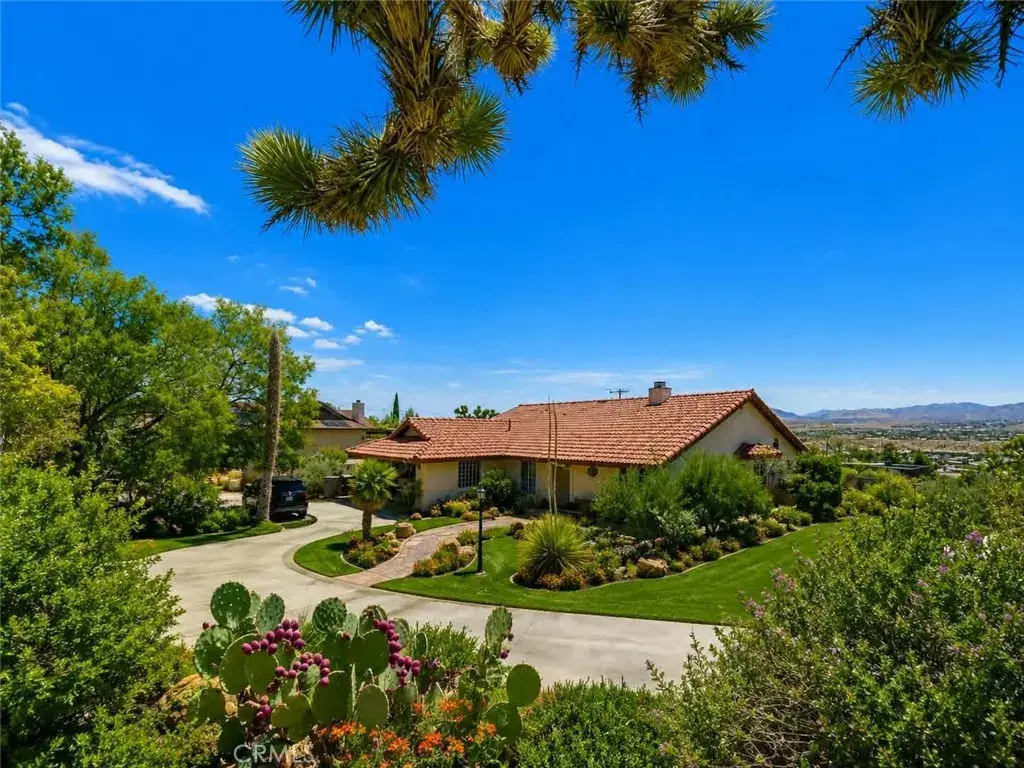 57419 Redondo St, Yucca Valley, CA 92284 - #1