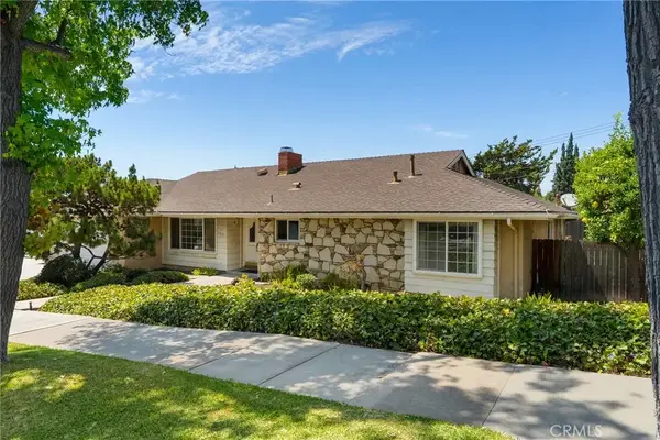 2419 E Villa Real, Orange, CA 92867