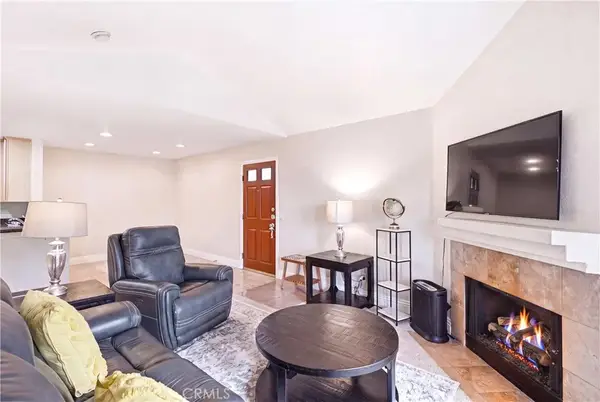 2380 Del Mar #305, Corona, CA 92882