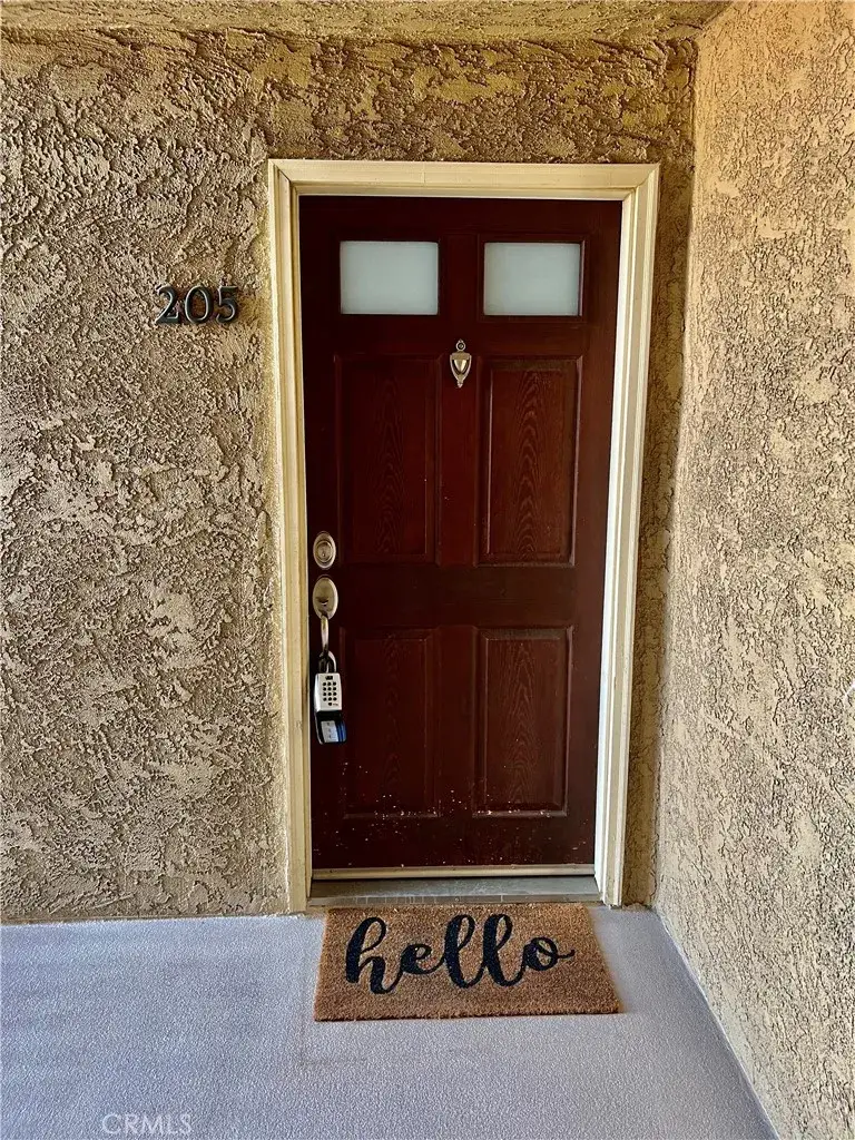 2320 Del Mar, Corona, CA 92882 - #2