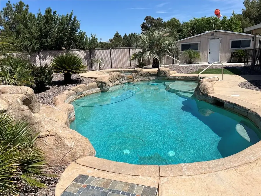 7692 Calpella, Hesperia, CA 92345 - #2