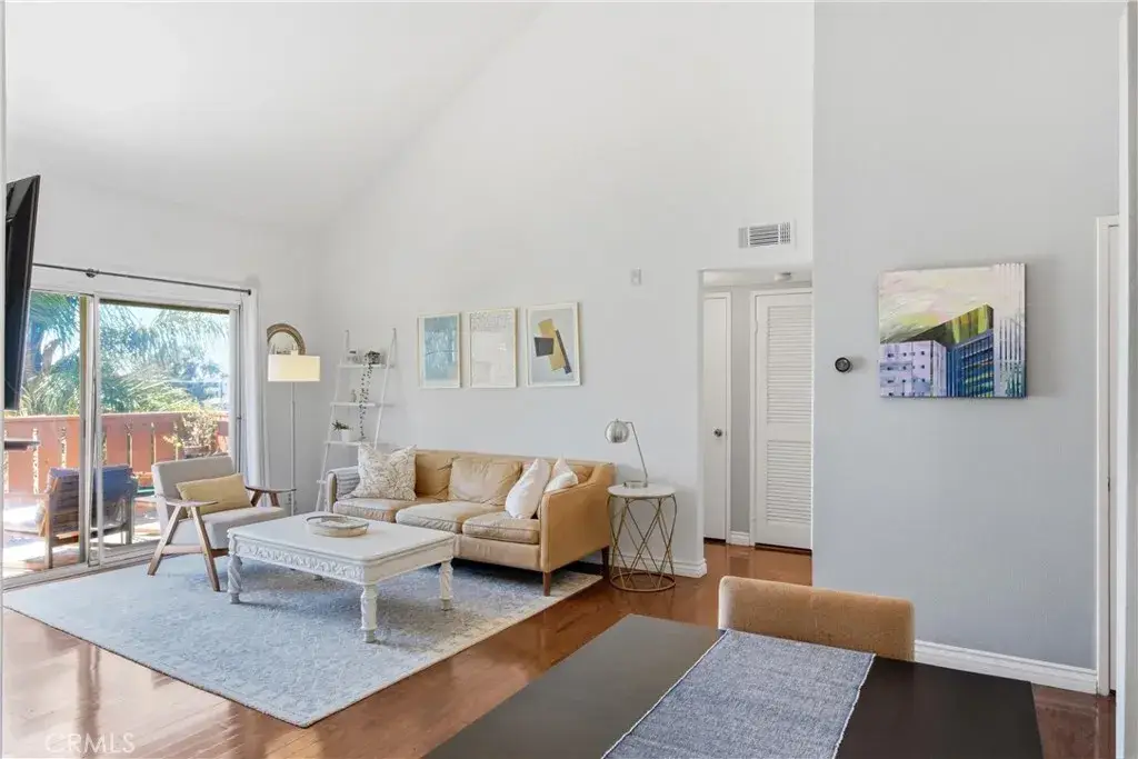 384 Redondo #401, Long Beach, CA 90814 - #1