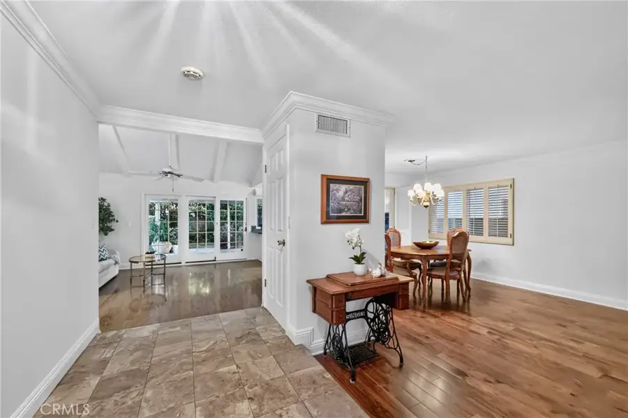 814 E 21st, Santa Ana, CA 92706 - #2