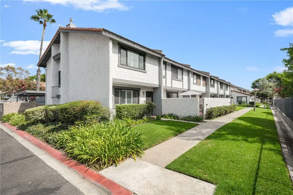 1910 W Palmyra #135, Orange, CA 92868 - #1