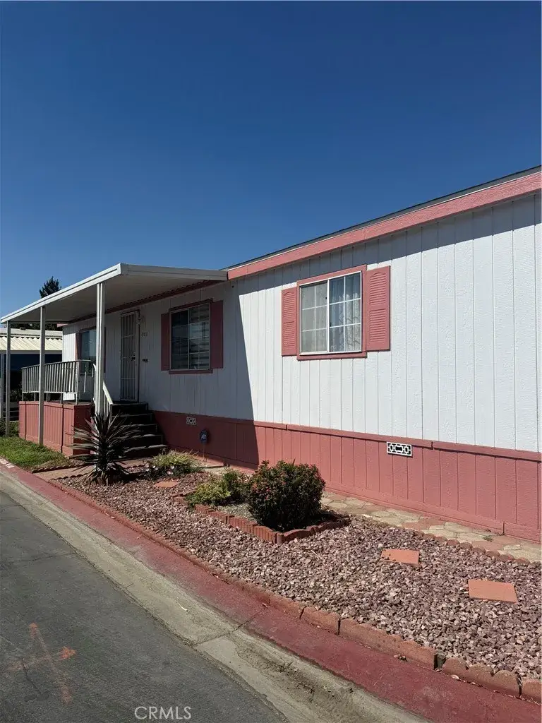 1855 Riverside, Ontario, CA 91761 - #2
