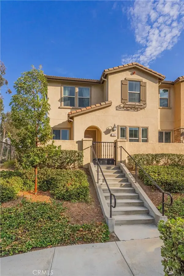 340 S Auburn Heights, Anaheim, CA 92807