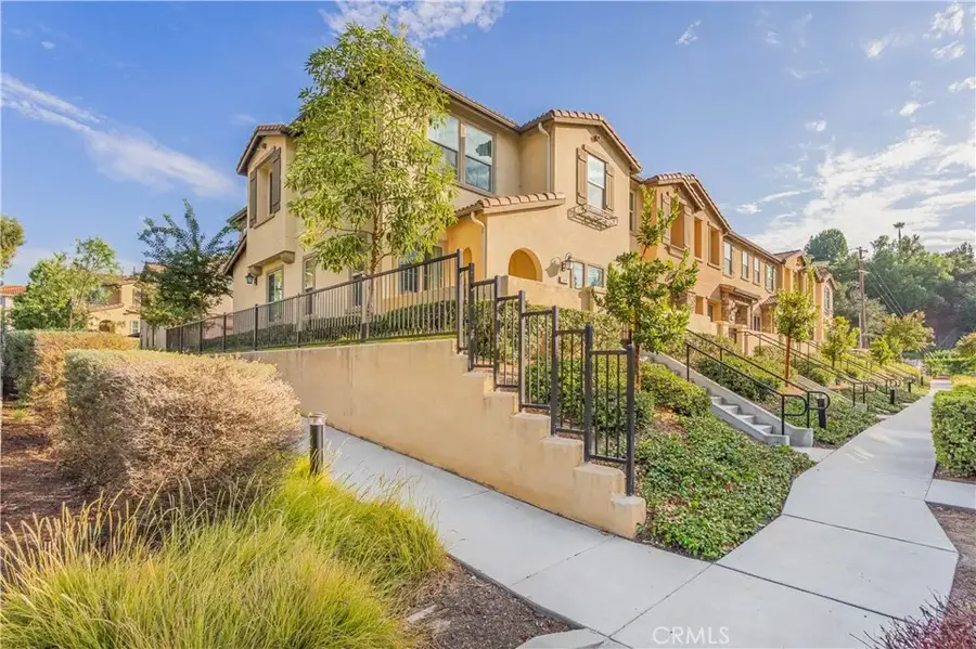340 S Auburn Heights, Anaheim, CA 92807 - #2