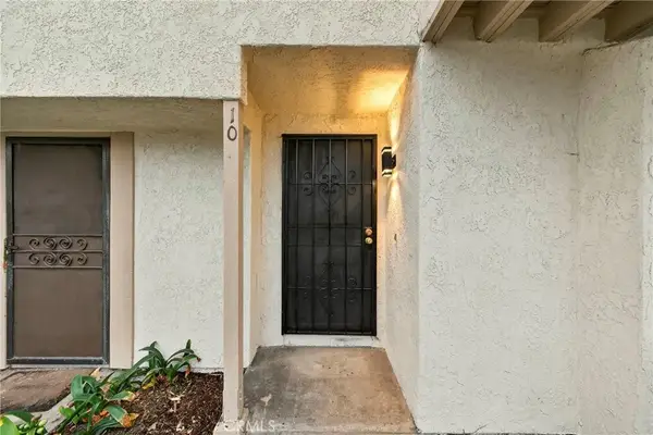 11360 166th #10, Cerritos, CA 90703