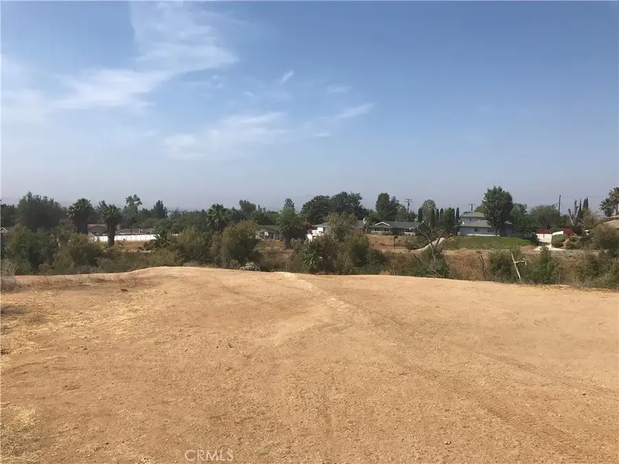 6401 Peralta, Riverside, CA 92509 - #2