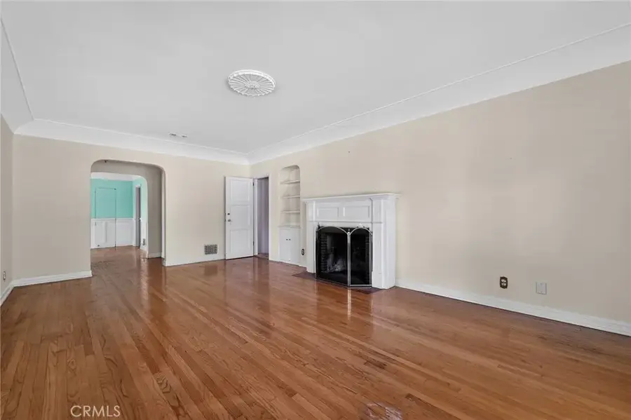 2201 E Glenoaks, Glendale, CA 91206 - #3