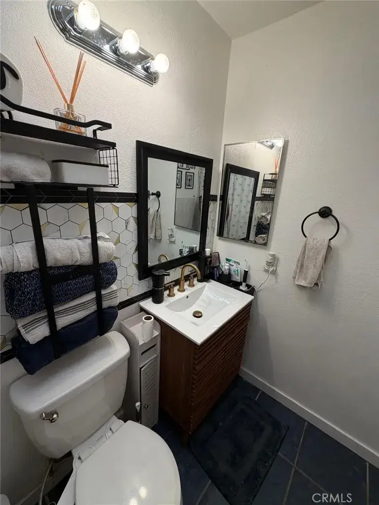 4387 Kingsbury, Riverside, CA 92503 - #3