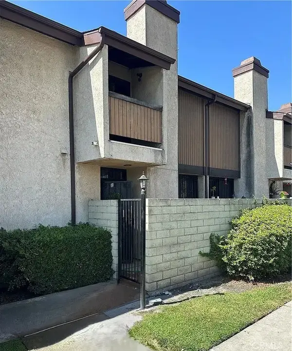 2674 Clarendon, B Avenue, Huntington Park, CA 90255