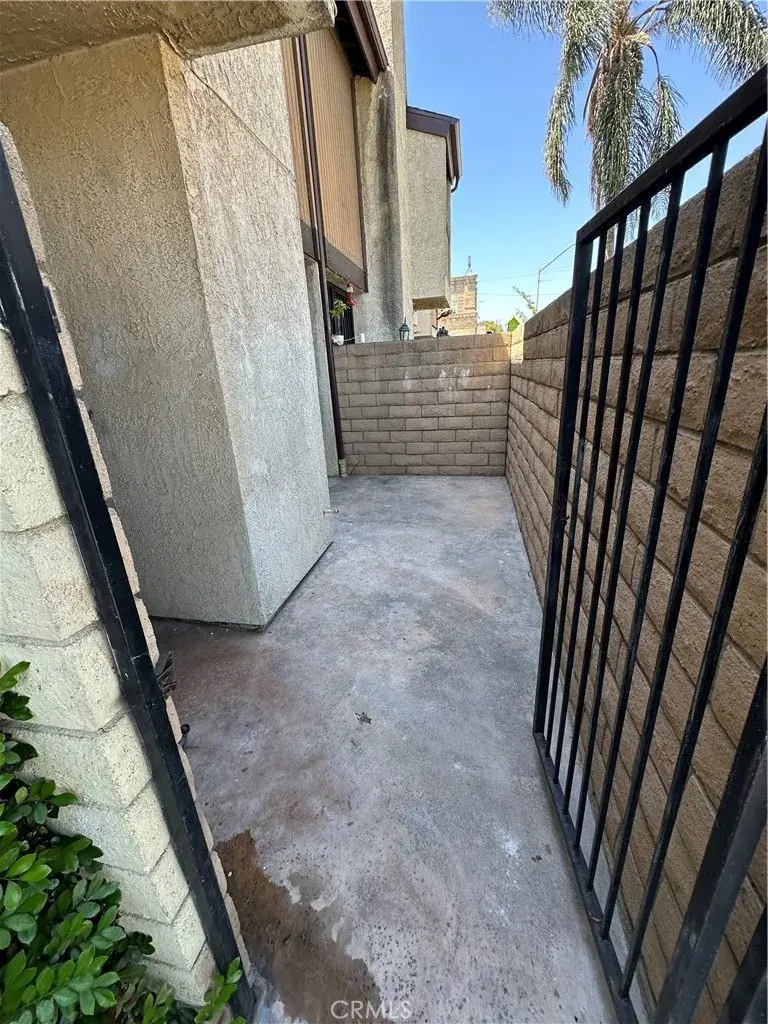 2674 Clarendon, B Avenue, Huntington Park, CA 90255 - #2