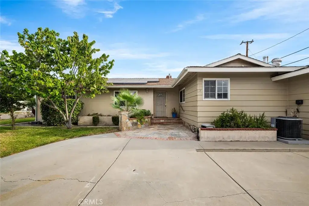 1943 W Victoria, Anaheim, CA 92804 - #1