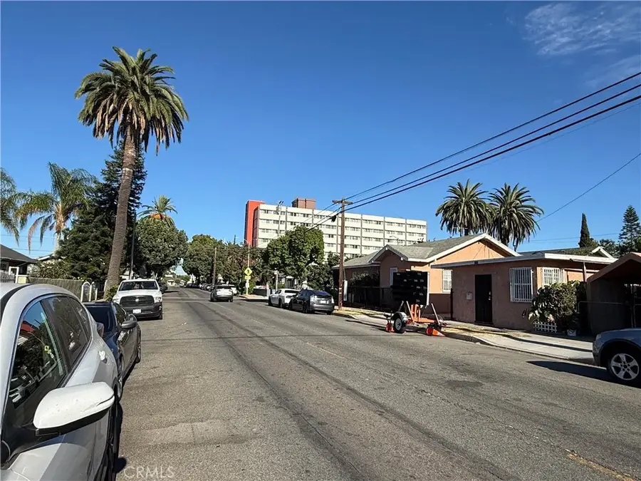 1047 E New York, Long Beach, CA 90813 - #2