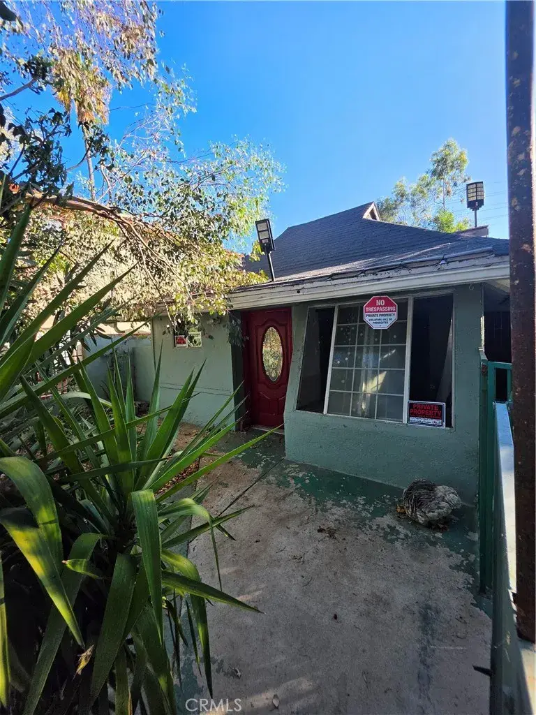 5925 Whitnall Highway, North Hollywood, CA 91601 - #1