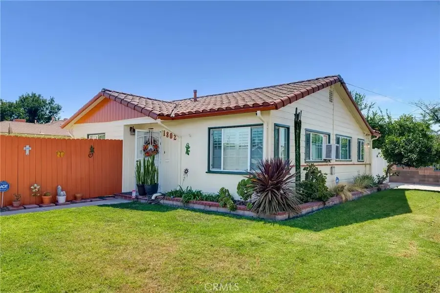 1802 E 53rd, Long Beach, CA 90805 - #2