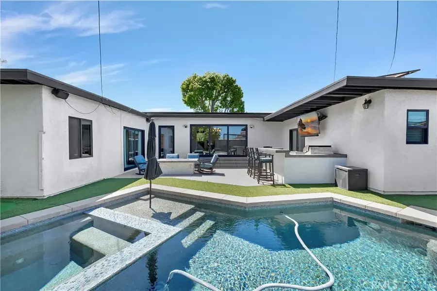 2916 Charlemagne Avenue, Long Beach, CA 90815 - #2