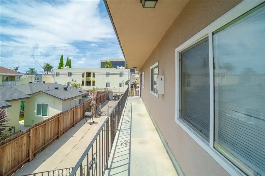 1071 Olive, Long Beach, CA 90813 - #3