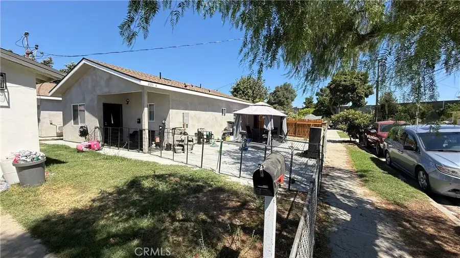 2037 W Lincoln, Long Beach, CA 90810 - #2