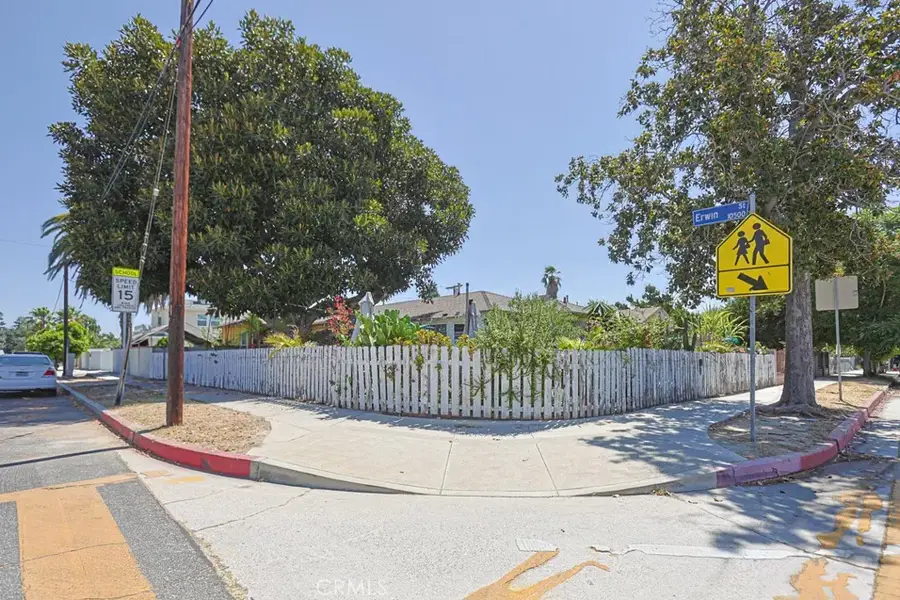 6158 Cahuenga, North Hollywood, CA 91606 - #2