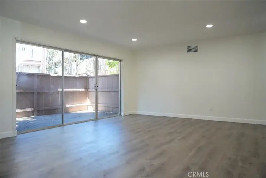 1098 Cabrillo Park #B, Santa Ana, CA 92701 - #3