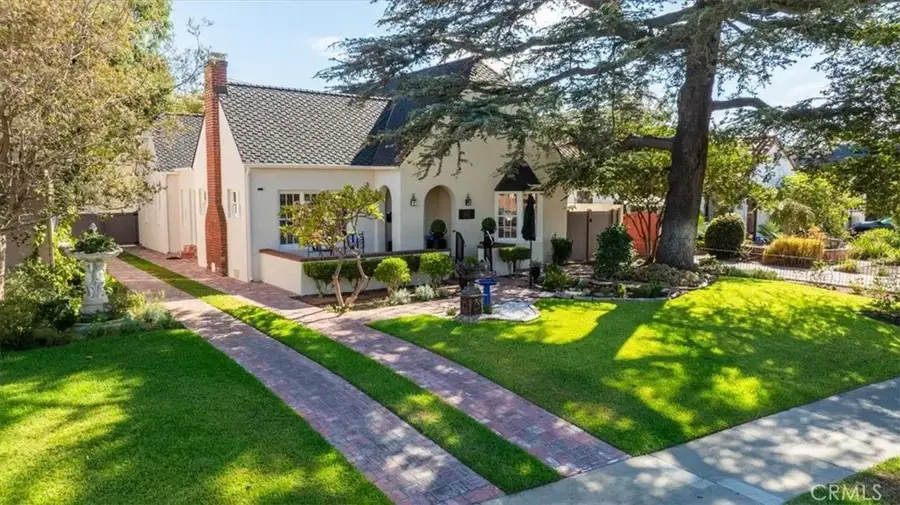 2422 N Heliotrope, Santa Ana, CA 92706 - #2