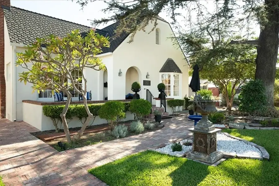 2422 N Heliotrope, Santa Ana, CA 92706 - #3